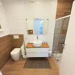 Charlie's House 아파트 *