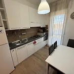 Charlie's House 아파트 *
