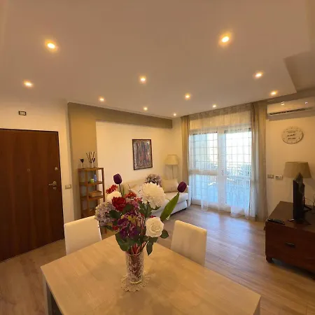 Charlie's House Apartment